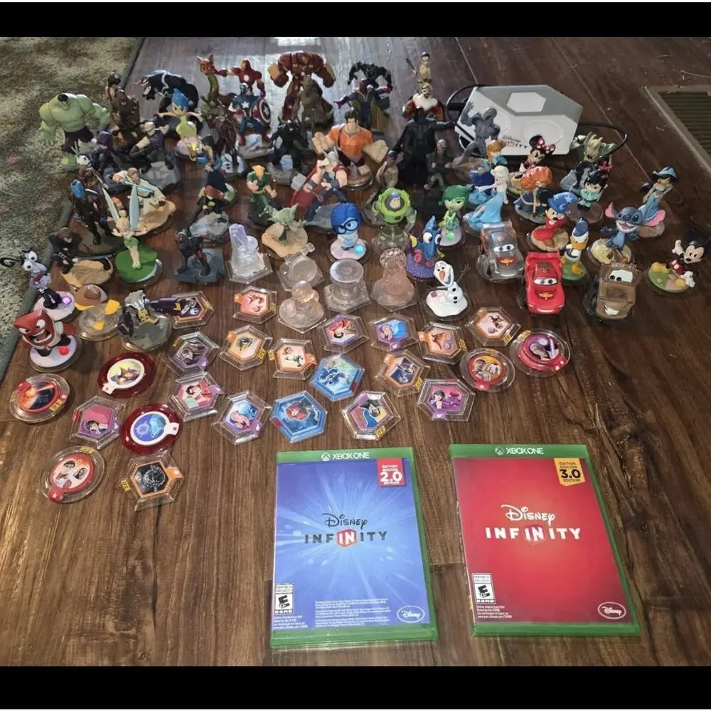 Huge Disney Infinity Xbox One Bundle – 60+ Figures, 2 Games & 2 Bases